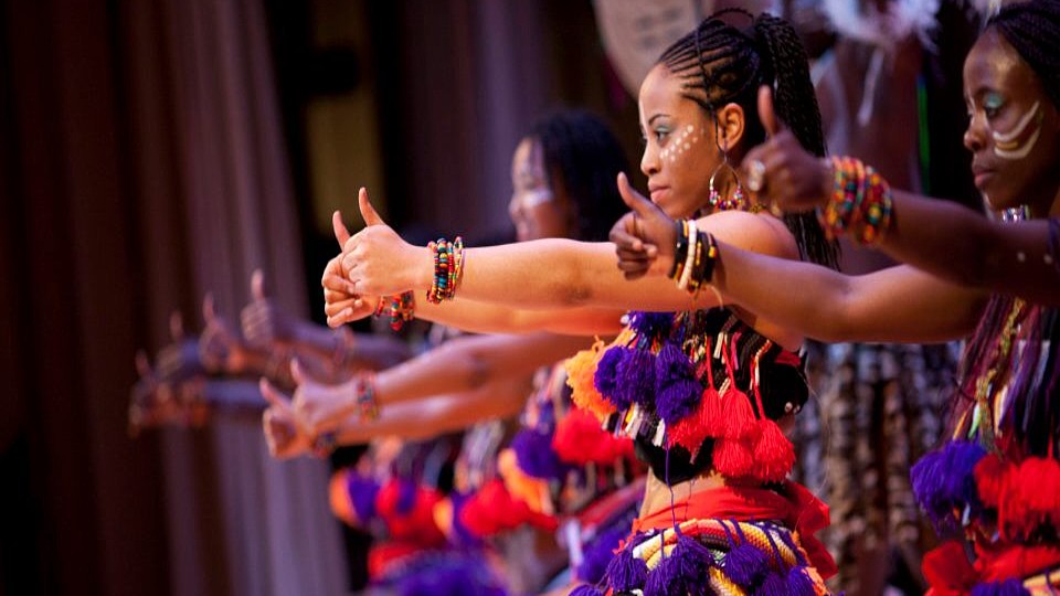 African dancers for hire - UK dancers for hire